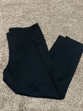 UA Cropped Leggings